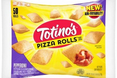 Mulher vai comprar pacote de rolinho de pizza, mas descobre ser cocô