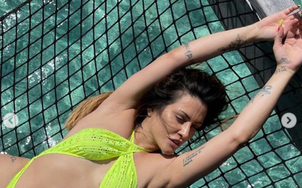 Cleo sensualiza nas Ilhas Maldivas: '&Acirc;ngulos'