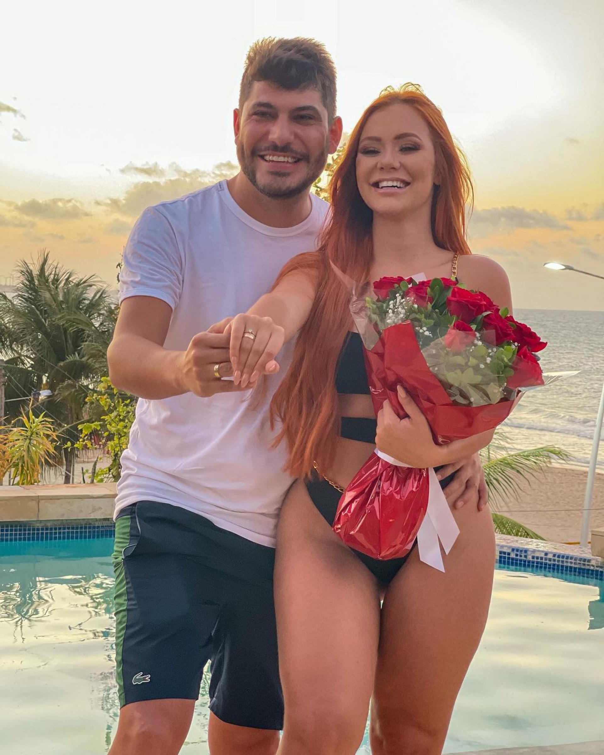 Mirela Janis e Yugnir ficam noivos - Reprodução de internet