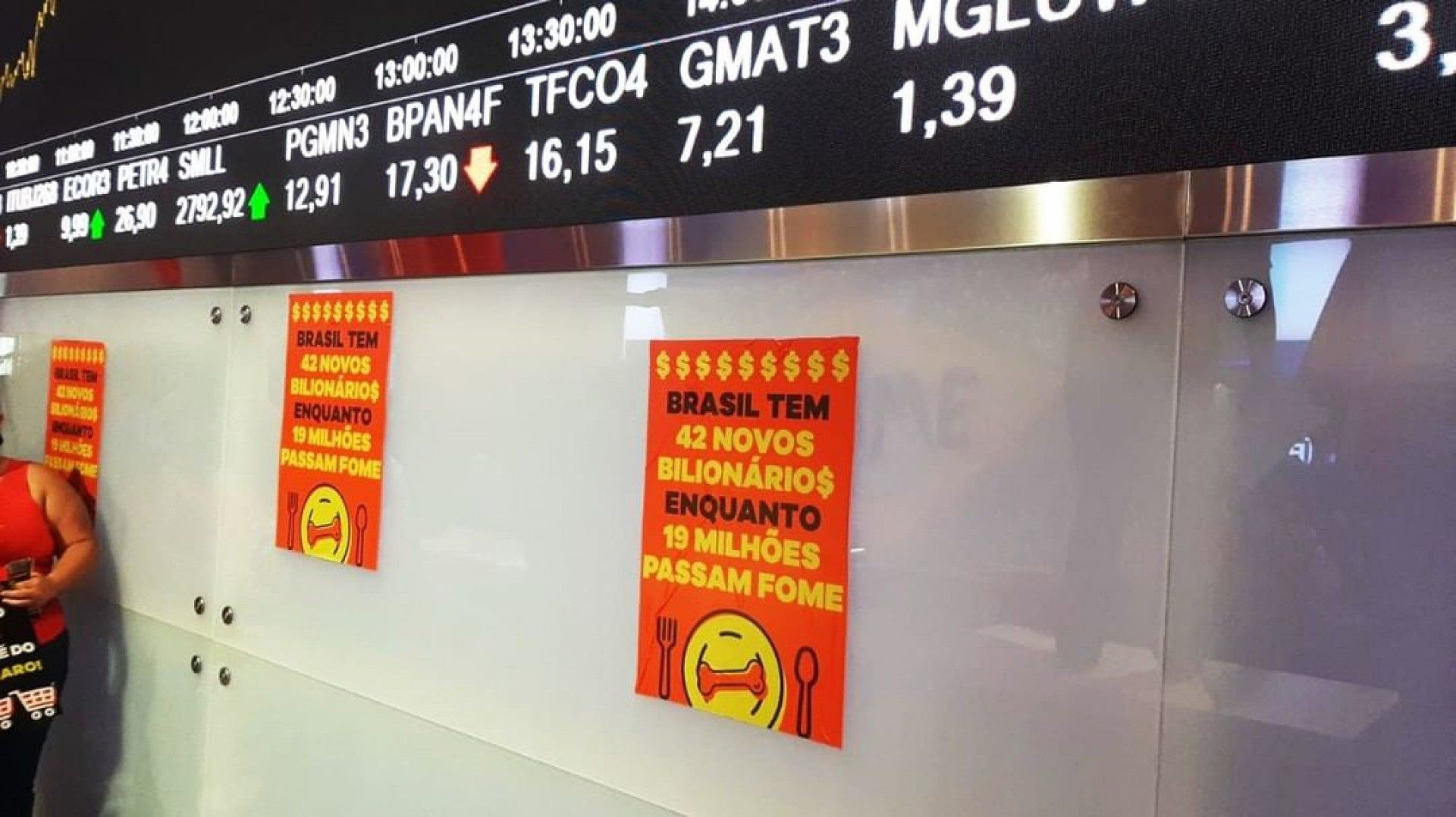 MTST invade Bolsa de Valores para protestar contra fome e inflação alta - Reprodução Instagram