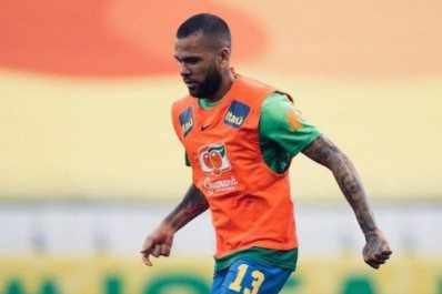Saída de Egídio e de medalhão do ataque; entenda engenharia financeira do Fluminense para contratar Daniel Alves