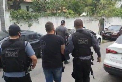 Alvos de operação que apura lavagem de dinheiro da milícia eram réus com Adriano da Nóbrega