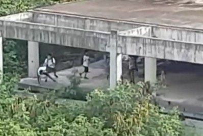 Adolescente que caiu de escola inacabada na Zona Oeste segue estável