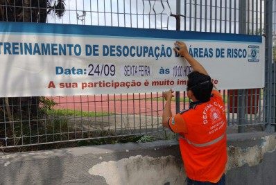 Defesa Civil do Rio realiza simulado de desocupação em áreas com risco de alagamentos na Zona Norte