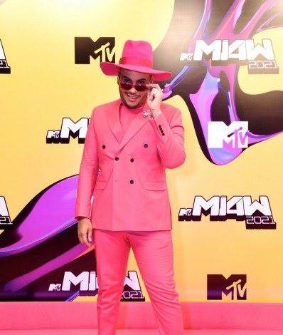 Hugo Gloss - RODRIGO TREVISAN