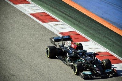 Mercedes domina e Bottas é o mais rápido nos treinos livres para o GP da Rússia