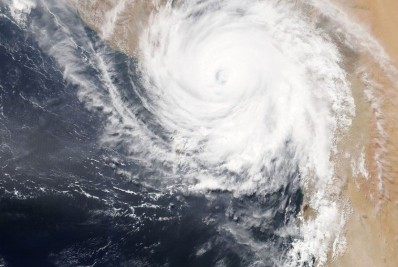 Tempestade Sam se intensifica e pode se tornar furacão nesta sexta-feira