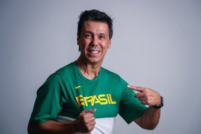 Helinho se junta a Splitter como auxiliar de Conti na seleção brasileira de basquete