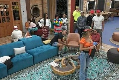 Peões recebem explicações sobre consequências de desistir de 'A Fazenda': 'Perde cachê'