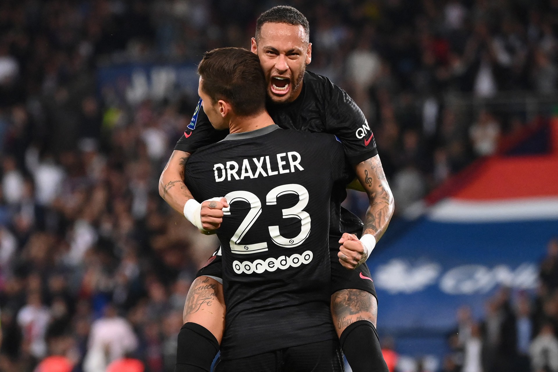 Com assistência de Neymar, PSG chega à oitava vitória seguida no Francês ao bater o Montpellier