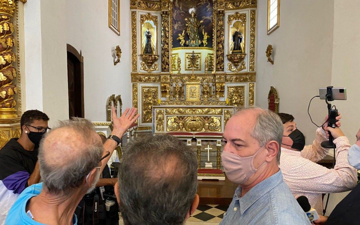 Visitando Igreja N Sra. Assun&ccedil;&atilde;o