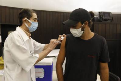 Repescagem da primeira dose da vacina contra a covid-19 acontecerá até o final de outubro