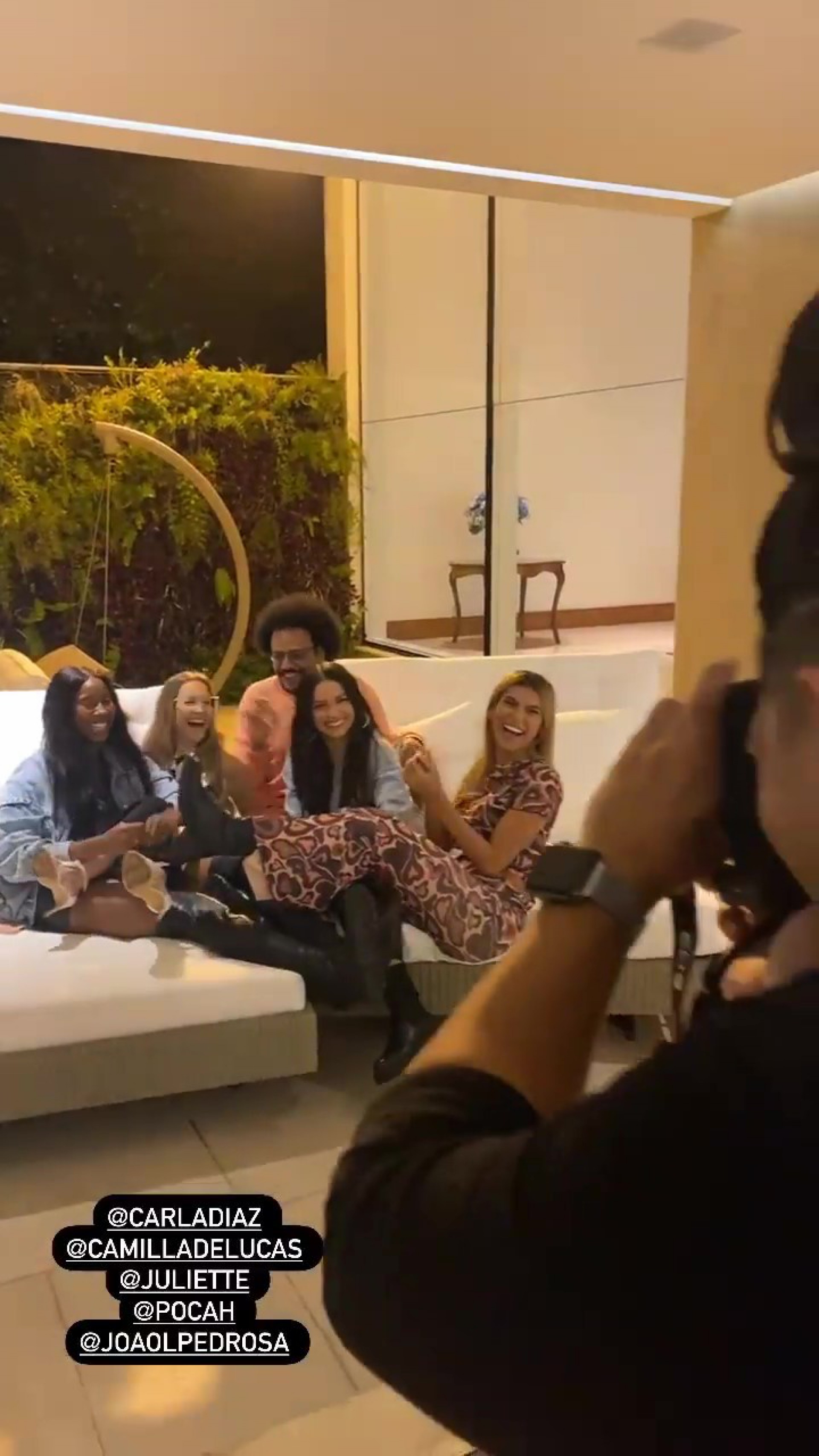 Carla Diaz recebe Juliette, Camilla de Lucas, João Luiz e Pocah em sua casa - Reprodução/Instagram