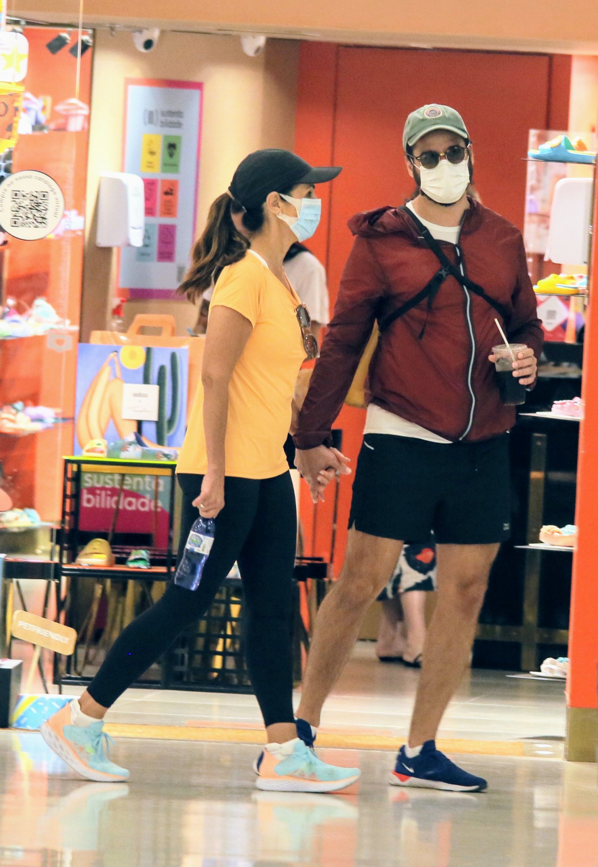Fátima Bernardes e Túlio Gadêlha passeiam em shopping do Rio - Daniel Delmiro/Agnews