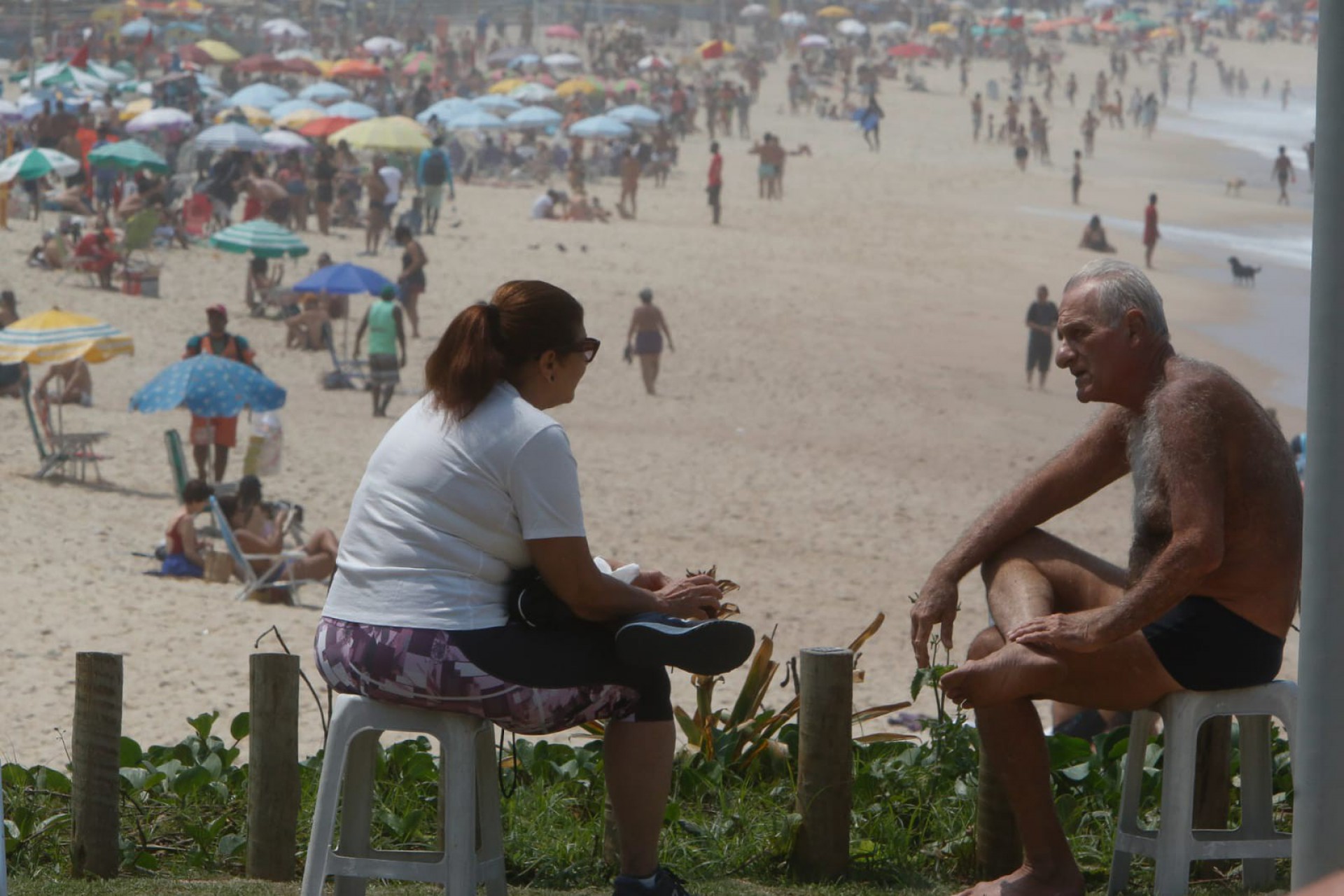 Cariocas aproveitaram o primeiro fim de semana da primavera na praia do Leblon - Reginaldo Pimenta/Agência O DIA