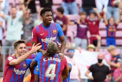 Herdeiro de Messi? Dono da 10, Ansu Fati tem volta triunfal em vitória do Barça