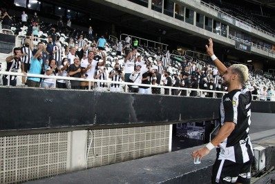 Rafael explica carinho com o Botafogo e elege melhor equipe dos últimos anos