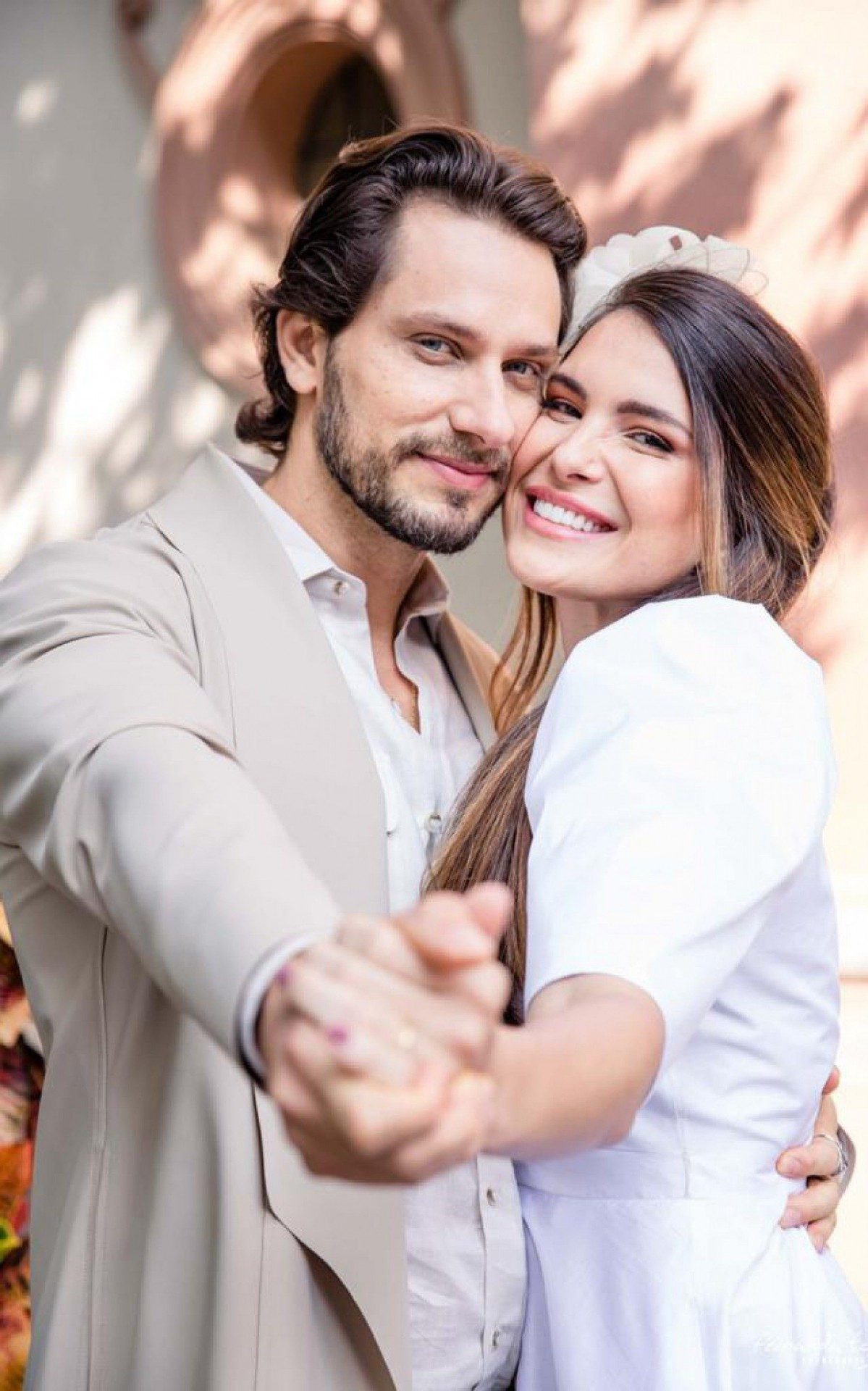 Elieser Ambrosio e Kamilla Salgado batizam o filho, Bento