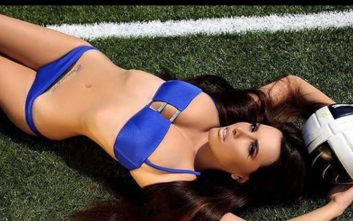 Dino Drpi e Nives Celsius fizeram sexo em est&aacute;dio