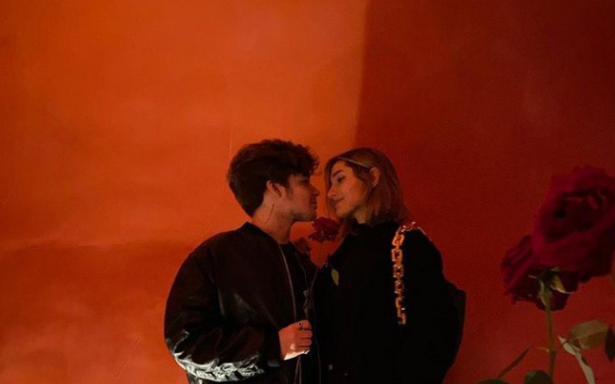 Sasha Meneghel e João Figueiredo em Paris