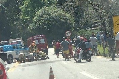 Acidente deixa casal ferido na Rio-Santos 
