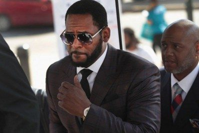 Cantor do sucesso 'I Believe I Can Fly' é condenado por extorsão e tráfico sexual