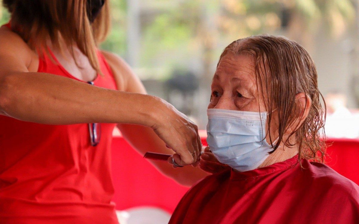 Diversas atividades culturais, al&eacute;m de assist&ecirc;ncia m&eacute;dica para o p&uacute;blico da terceira idade em S&atilde;o Jo&atilde;o de Meriti