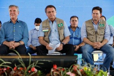 Ao lado de Collor, Bolsonaro elogia falas de Lira sobre combustíveis