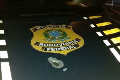 Dois suspeitos são mortos em troca de tiros com a PRF na BR-040, em Duque de Caxias