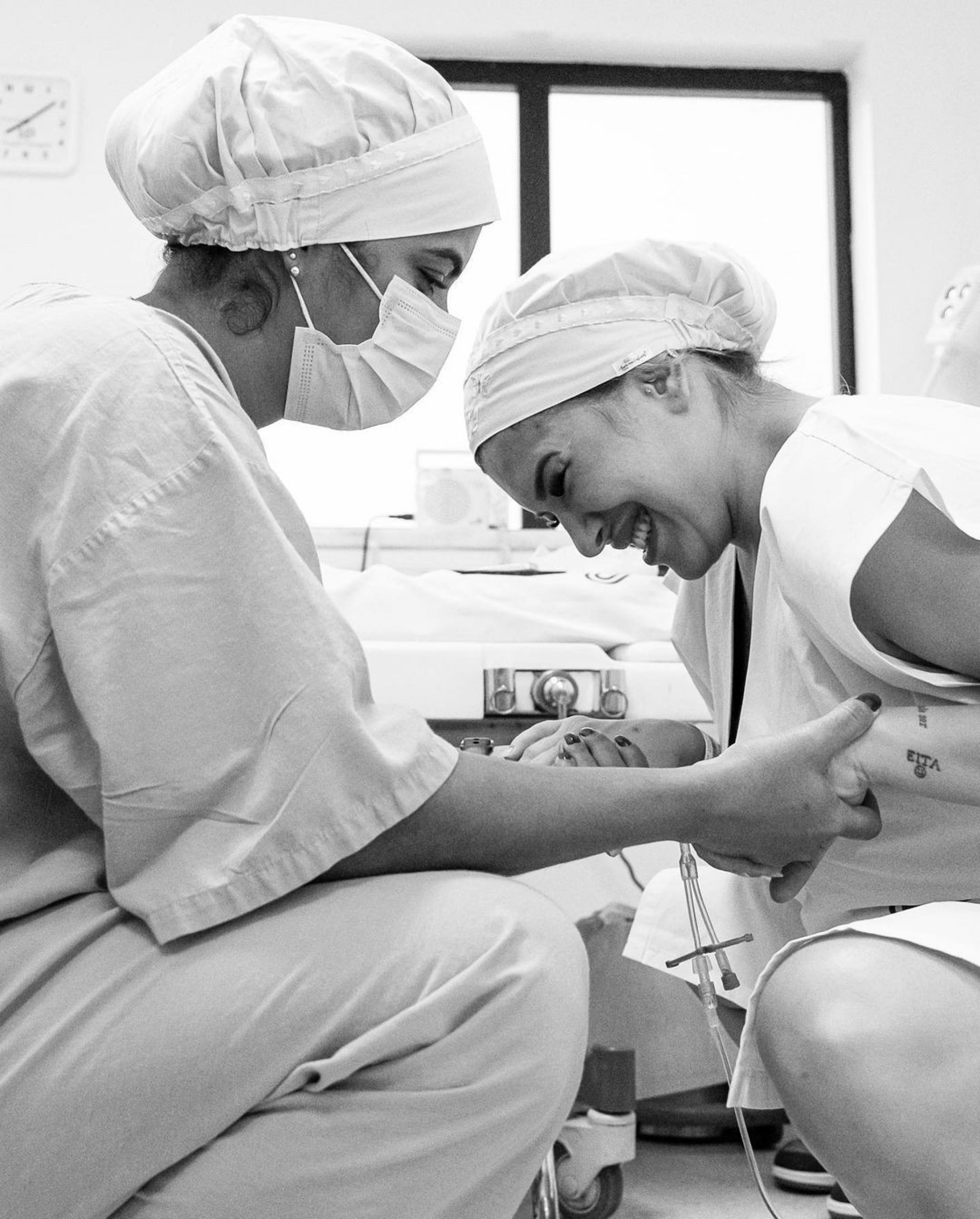 Lore Improta mostra seu parto humanizado - @renatacasalifotografia