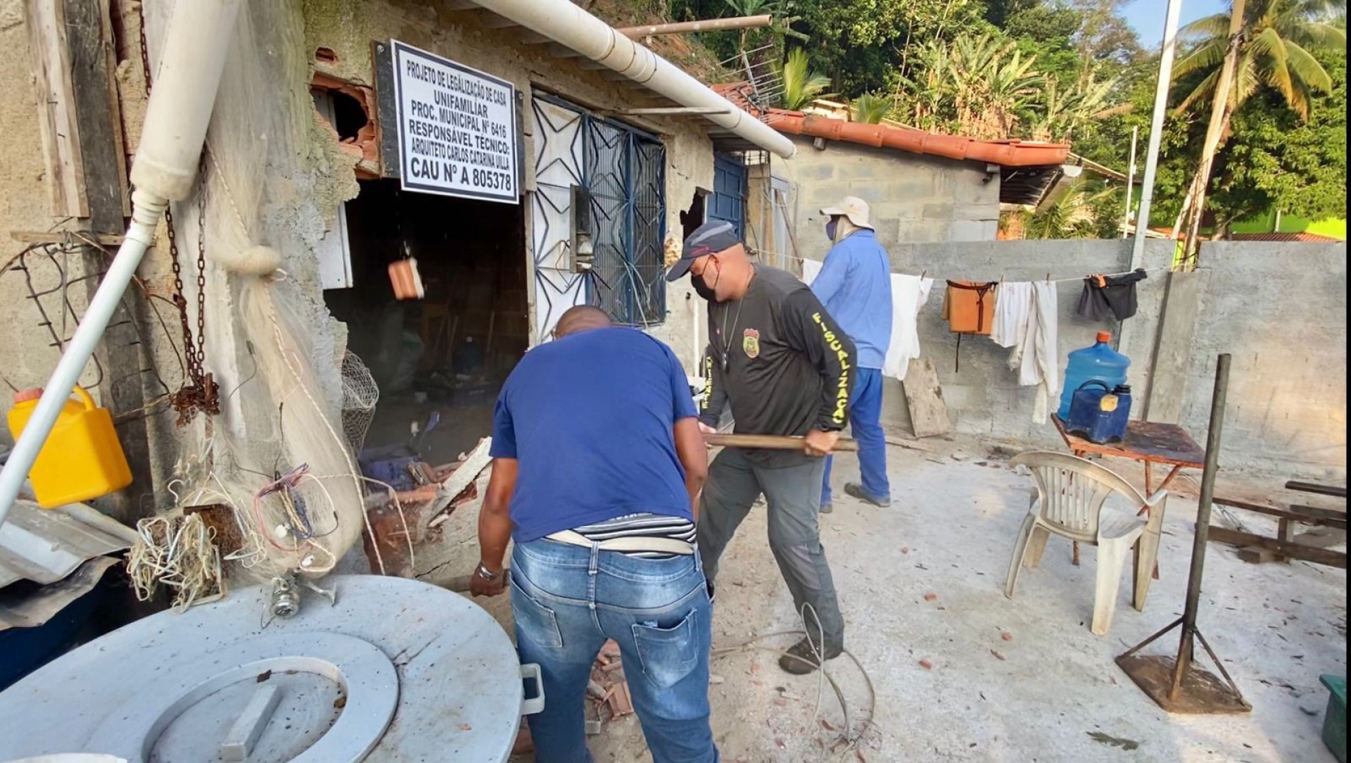 Prefeitura de Mangaratiba inicia operação para demolir construções irregulares em áreas de proteção ambiental - Divulgação