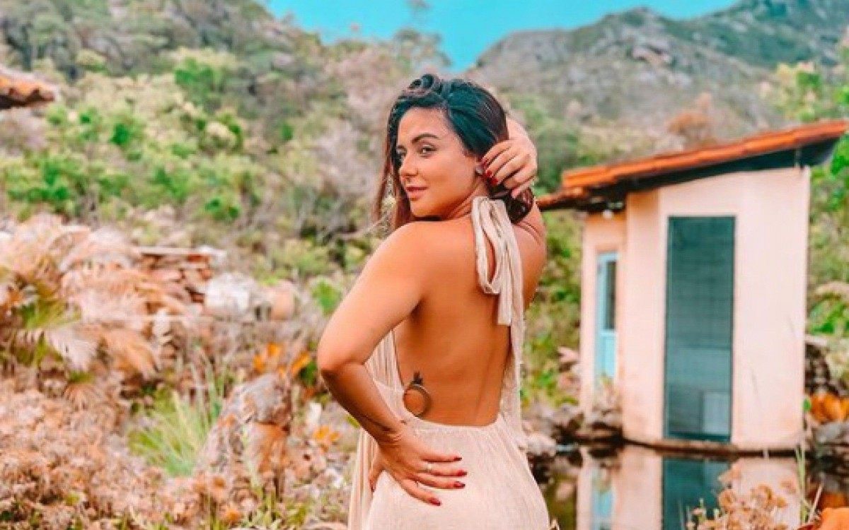 Caroline Sitonio &eacute; casada com Vina
