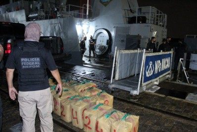 PF e Marinha apreendem mais de meia tonelada de haxixe em veleiro