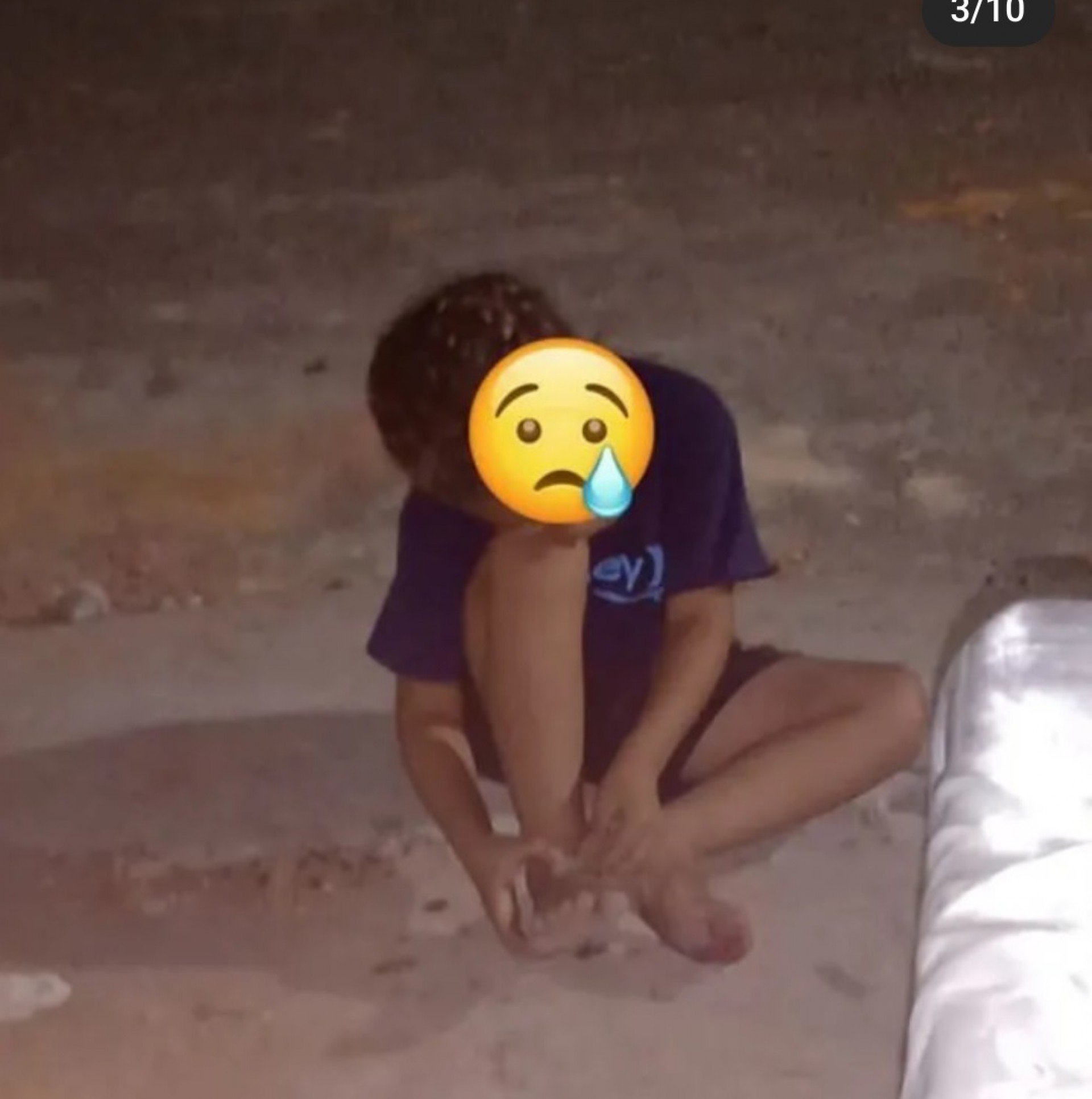 O menino de 4 anos foi abandonado duas vezes na rua - Reprodu&ccedil;&atilde;o / Redes Sociais