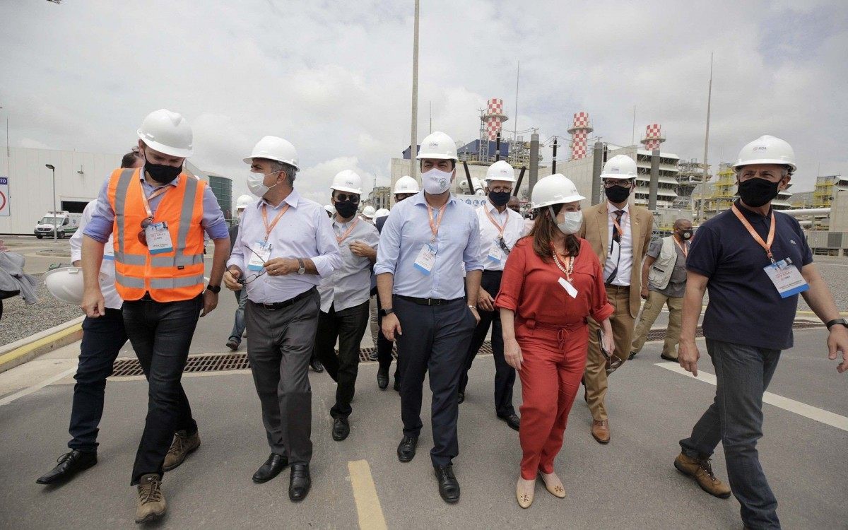 Empreendimento gerou 12 mil empregos ao longo das obras
