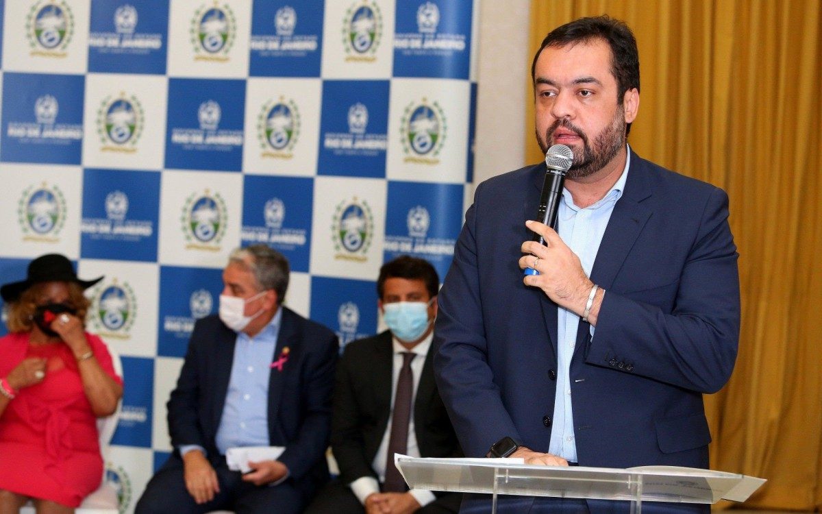 Cl&aacute;udio Castro anunciou implementa&ccedil;&atilde;o do PCCS da Sa&uacute;de estadual - Philippe Lima