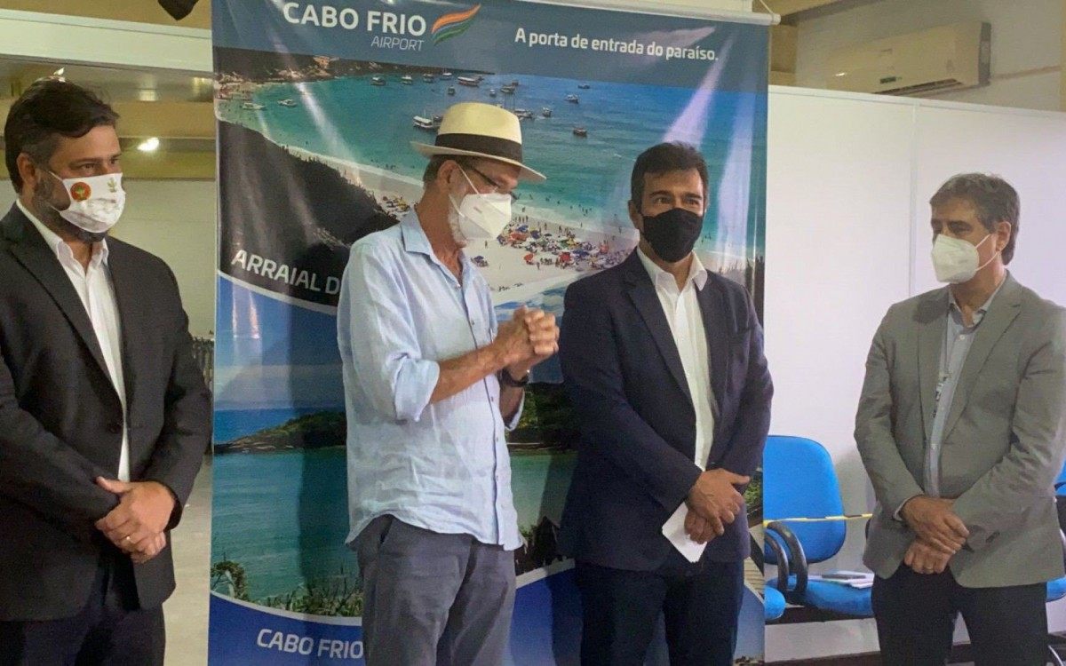 Prefeito Bonifácio, Secretário Vinícius Farah e diretores do Cabo Frio Airport, Rodrigo Abreu e Eduardo Valle