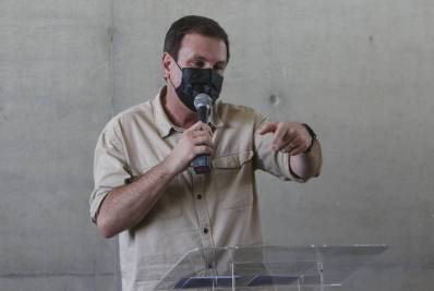 Paes está com Influenza e suspende agenda: 'Me pegou de jeito'