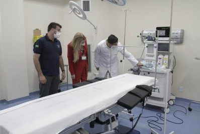 Secretário avalia como 'lamentável' decisão da Justiça de suspender passaporte da vacina