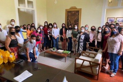 Servidoras são homenageadas pela Prefeitura de Quissamã no Dia da Secretária