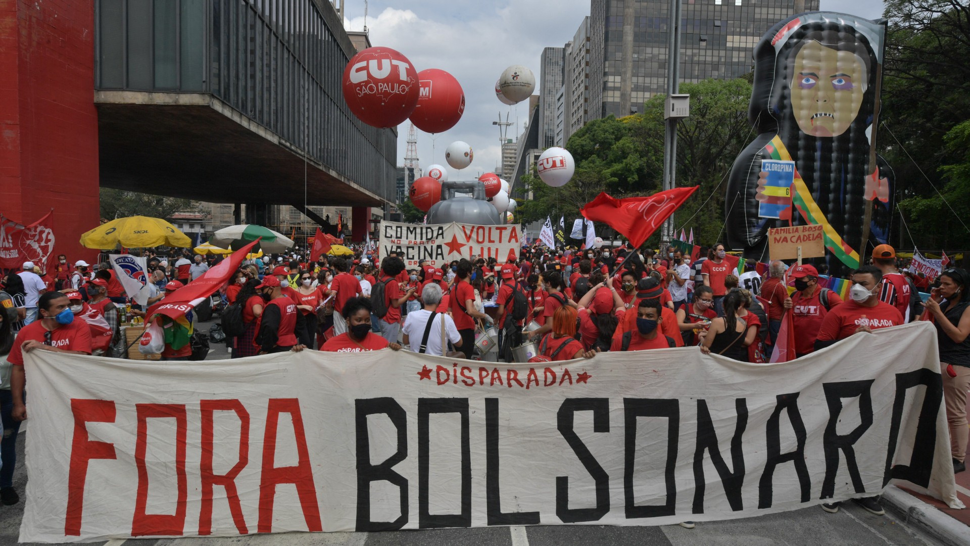 Manifestantes fazem atos contra Bolsonaro e a favor da vacina; FOTOS dos  protestos pelo Brasil, Política