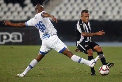 Botafogo deverá acertar renovação de contrato com titular de Enderson Moreira