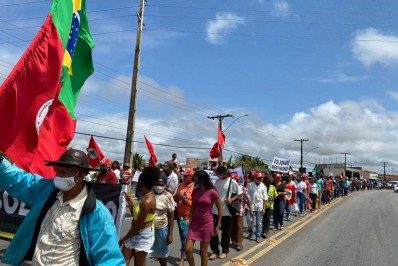 Atos contra o governo Bolsonaro já reúnem manifestantes em diversas capitais neste sábado