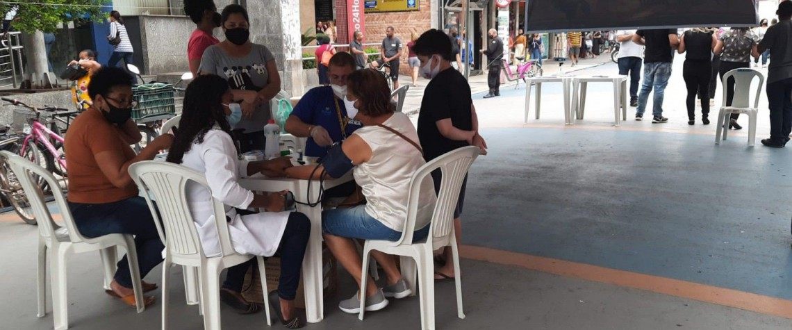 Serviços de saúde foram oferecidos durante todo o dia no primeiro distrito de Magé. - Divulgação.