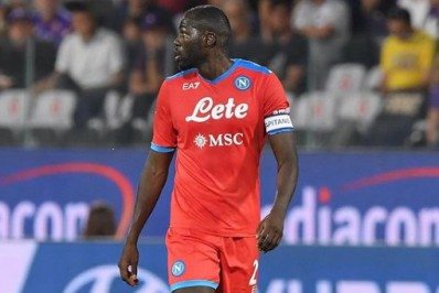 Zagueiro de líder do Campeonato Italiano revela ter sido vítima de racismo: 'Me chamaram de macado de merda'