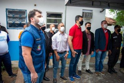 Prefeito de Mangaratiba e deputado se estranham em inauguração