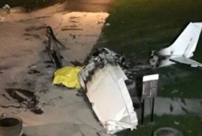 Passageiro morre durante queda de avião que carregava pedido de casamento 