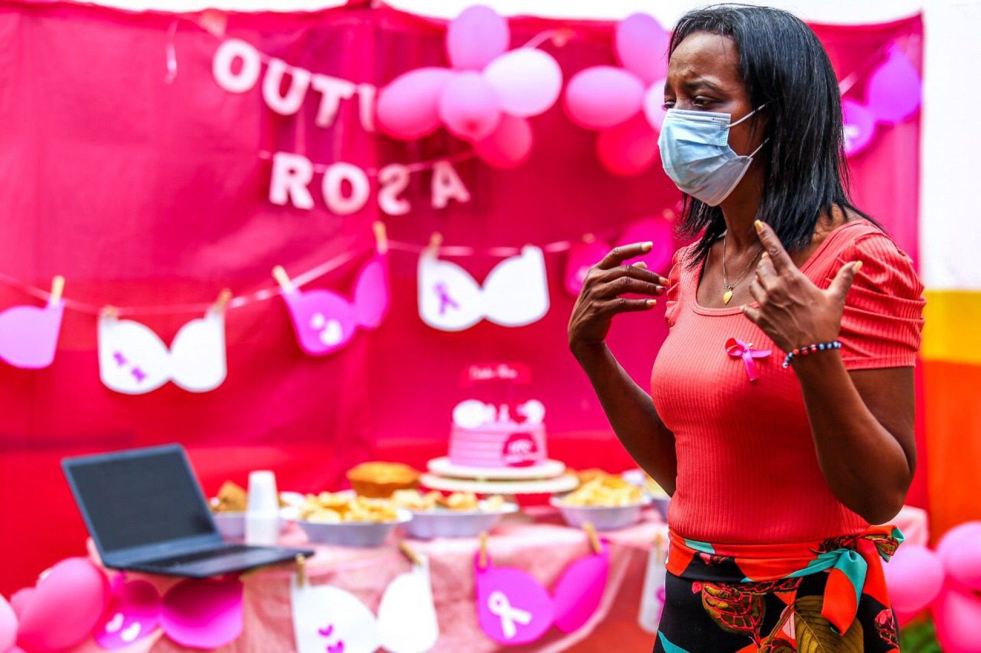 A diretora Rosemere Vilas Boas destacou que a conscientização contra o câncer de mama e do colo do útero deve ser constante - Rafael Barreto / PMBR