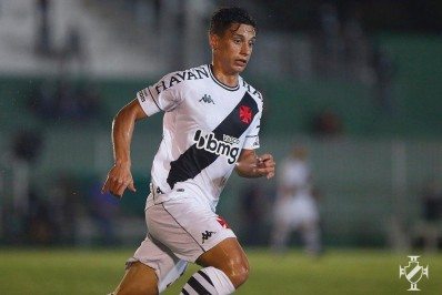 Exame de meia do Vasco aponta lesão no ligamento cruzado do joelho e necessidade de cirurgia