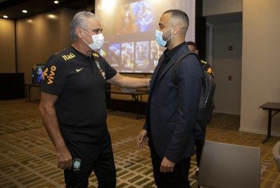 Novidade de Tite, Arthur Cabral comemora chance: 'Evoluí muito na Europa'
